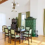 Hirschmugl Domaene Seggau Gmbh